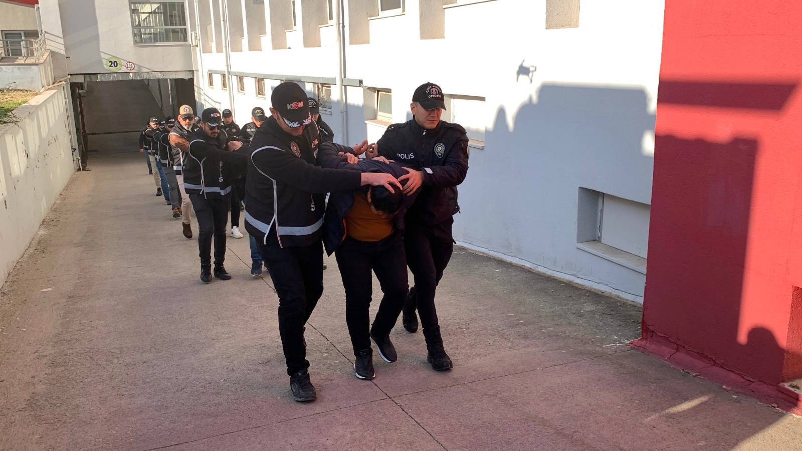 Kastamonu’da 23 yıl hapis cezasıyla aranan firari hükümlü yakalandı